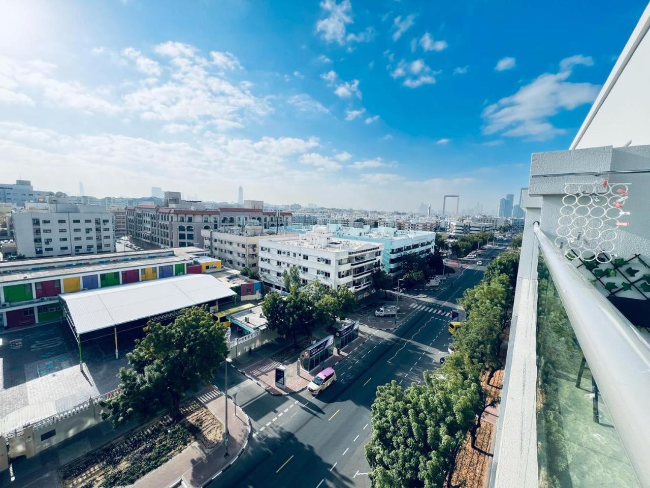 두바이 Moon Backpackers Burjman Exit 2, Family Partitions, Loft Partitions, 아파트 외부 사진