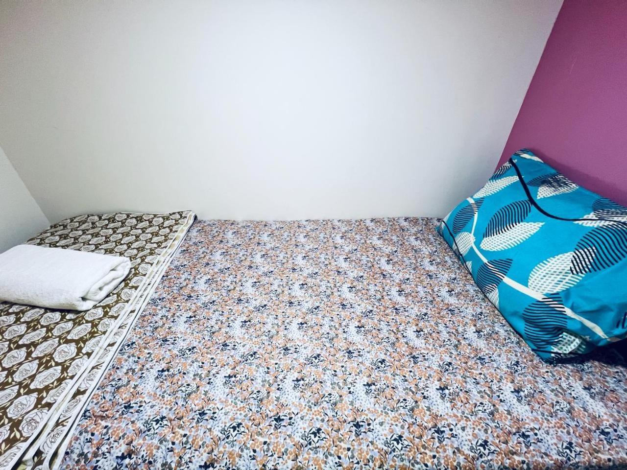 두바이 Moon Backpackers Burjman Exit 2, Family Partitions, Loft Partitions, 아파트 외부 사진