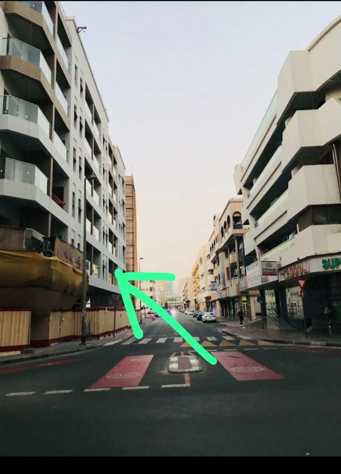 두바이 Moon Backpackers Burjman Exit 2, Family Partitions, Loft Partitions, 아파트 외부 사진