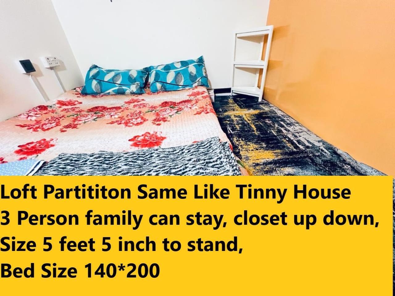 두바이 Moon Backpackers Burjman Exit 2, Family Partitions, Loft Partitions, 아파트 외부 사진